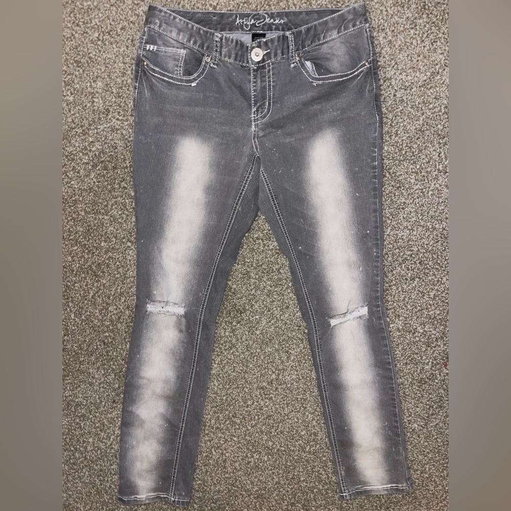 Ariya Jeans!